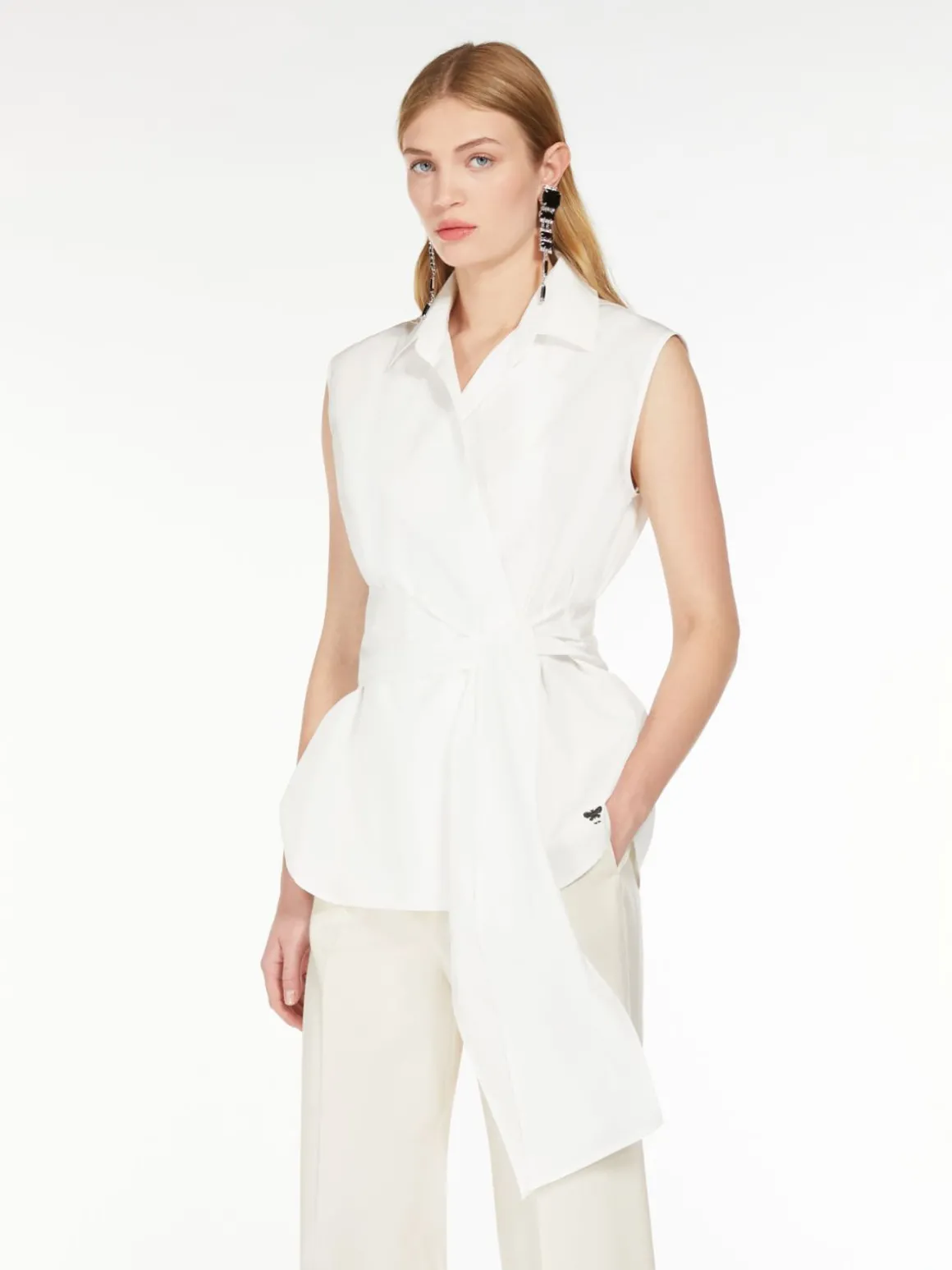 camicia_smanicata_in_popeline_3-2.webp Cheap Camicia smanicata in popeline Completie Tailleur | Camicie E Bluse
