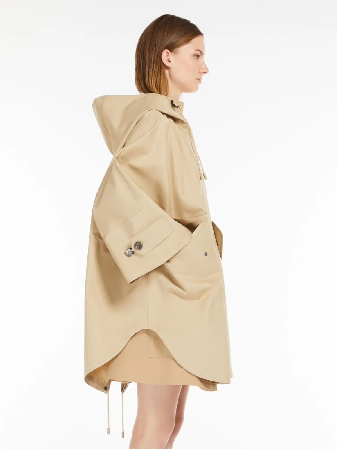 cappa_in_gabardina_di_cotone_antigoccia_3.webp Cheap Cappa in gabardina di cotone antigoccia Cappottietrench