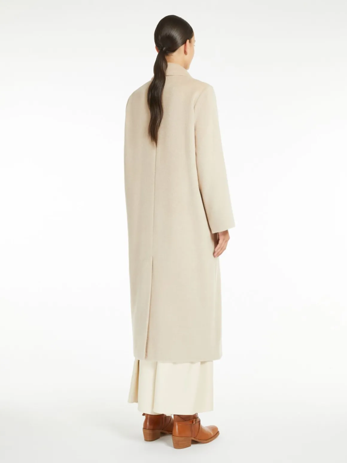 cappotto_doppiopetto_in_lana_e_alpaca_2.webp Cheap Cappotto doppiopetto in lana e alpaca Cappottietrench