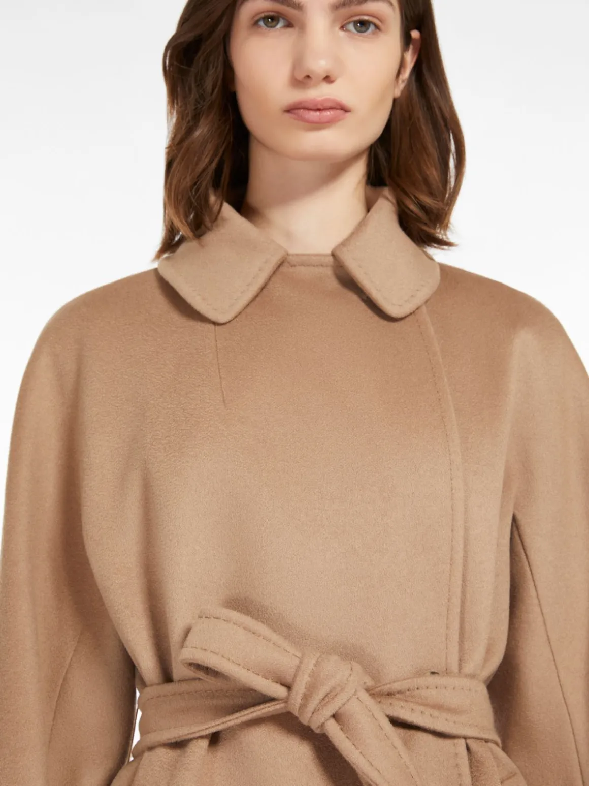 cappotto_in_cachemire_con_cintura_3.webp Discount Cappotto in cachemire con cintura Cappottietrench