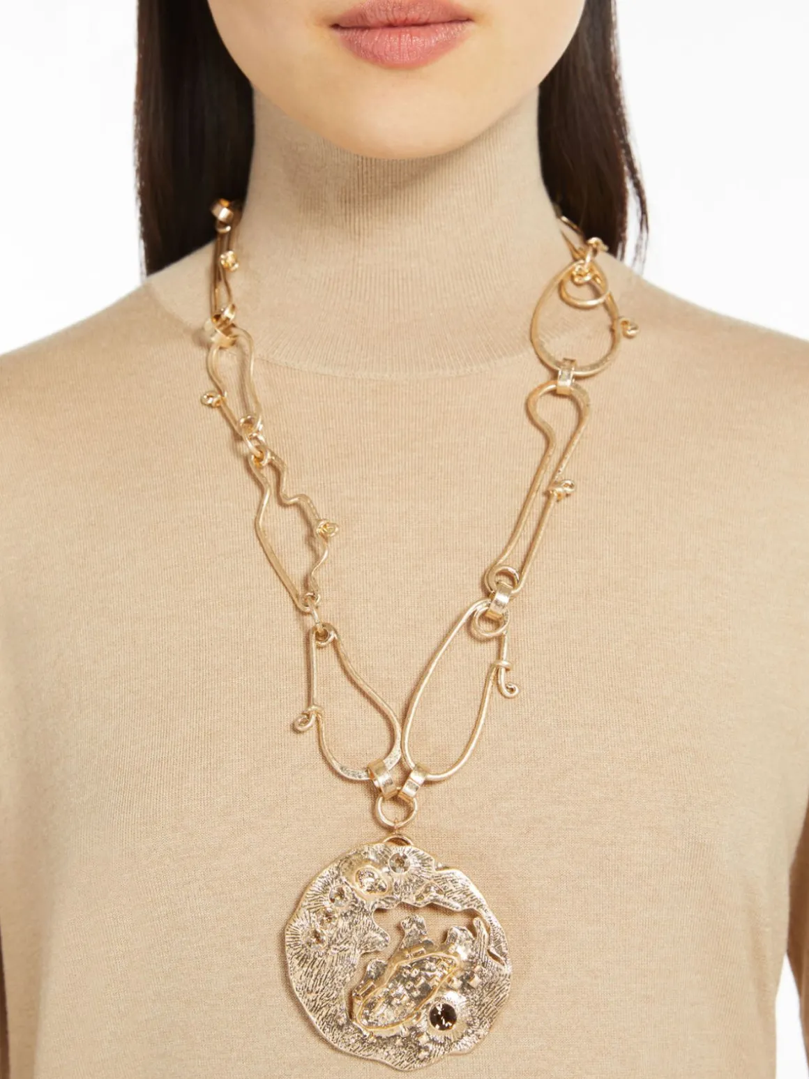collana_in_metallo_con_spilla_4.webp Best Collana in metallo con spilla Bijoux