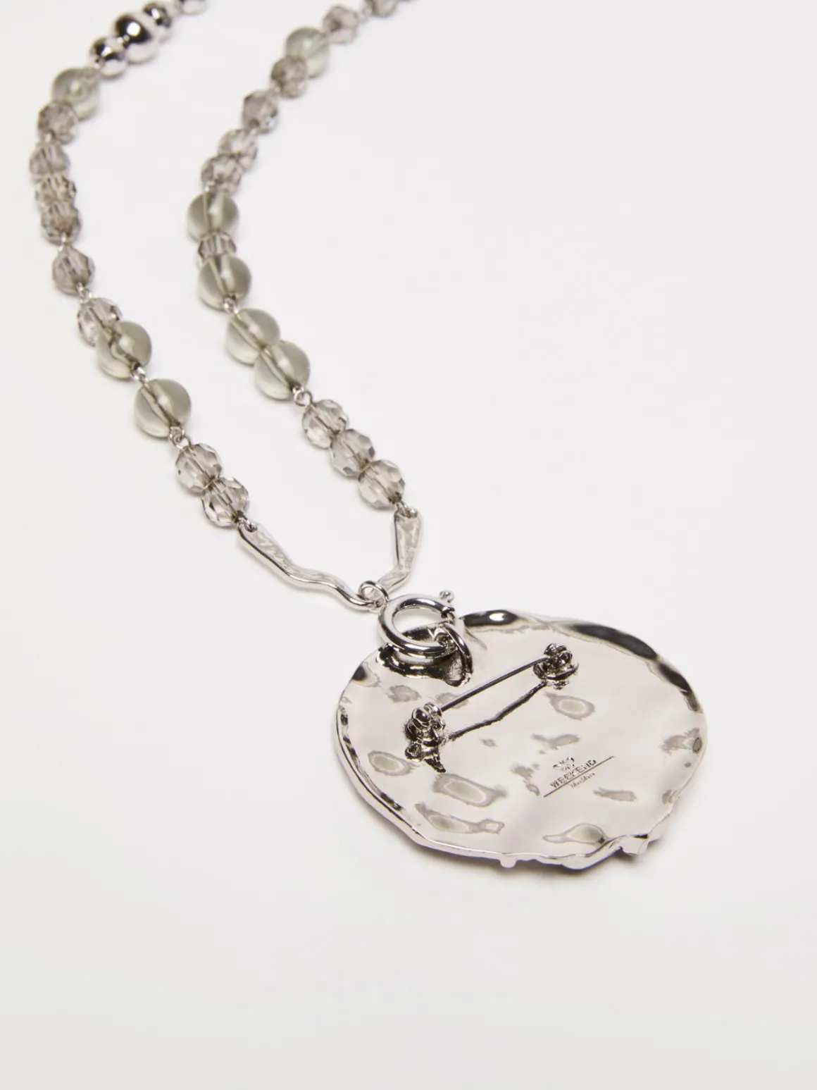 collana_lunga_con_ciondolo_2-1.webp Hot Collana lunga con ciondolo Bijoux