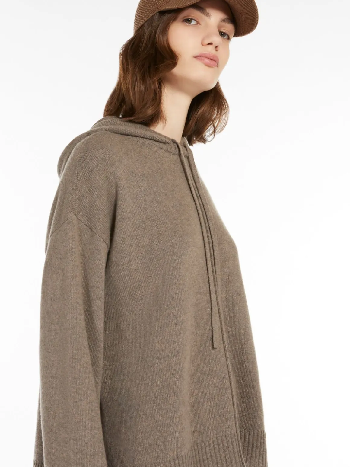 felpa_in_maglia_con_cappuccio_3.webp Cheap Felpa in maglia con cappuccio Maglie