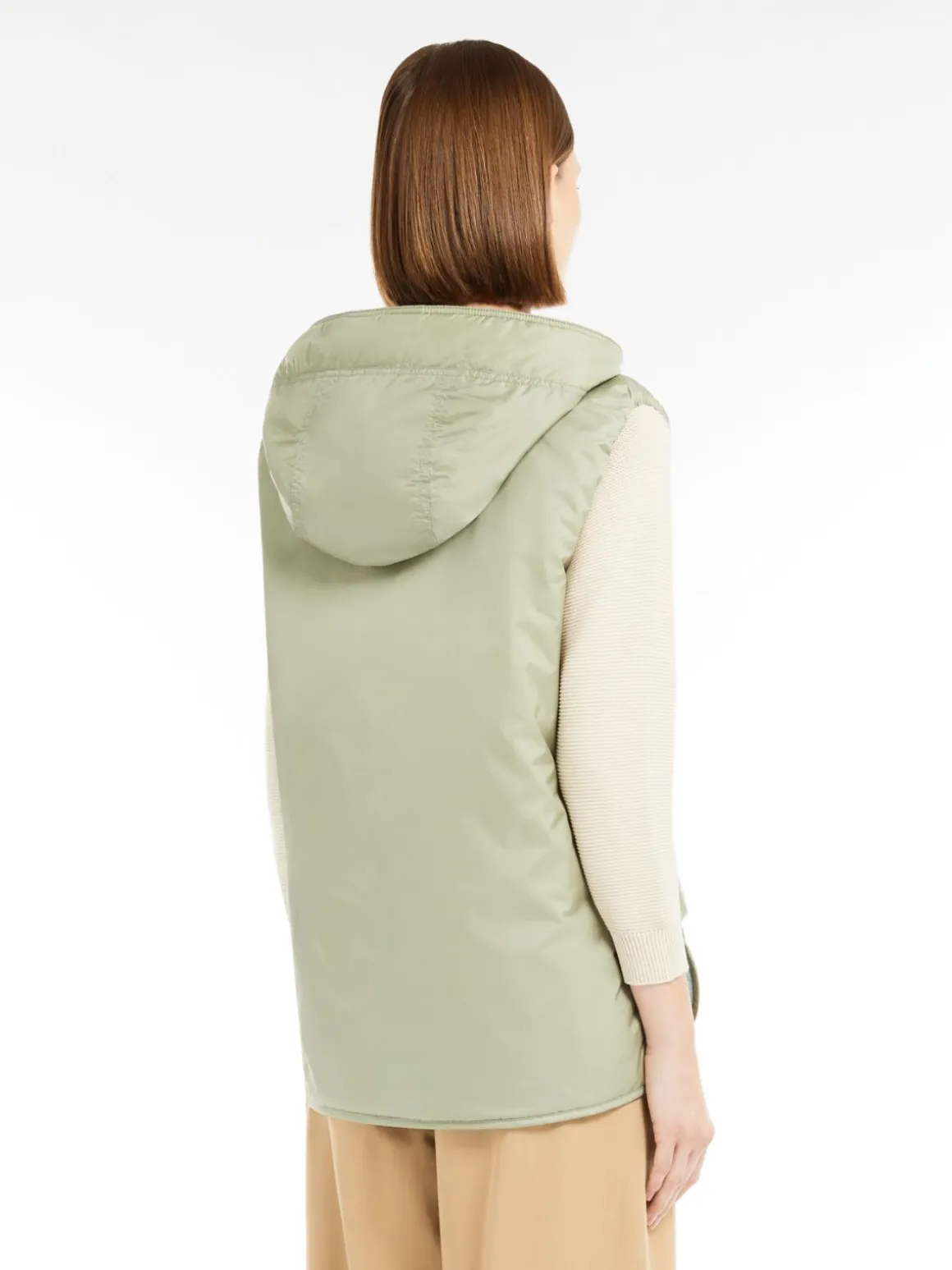 gilet_reversibile_in_tela_antigoccia_2.webp New Gilet reversibile in tela antigoccia Imbottiti E Parka
