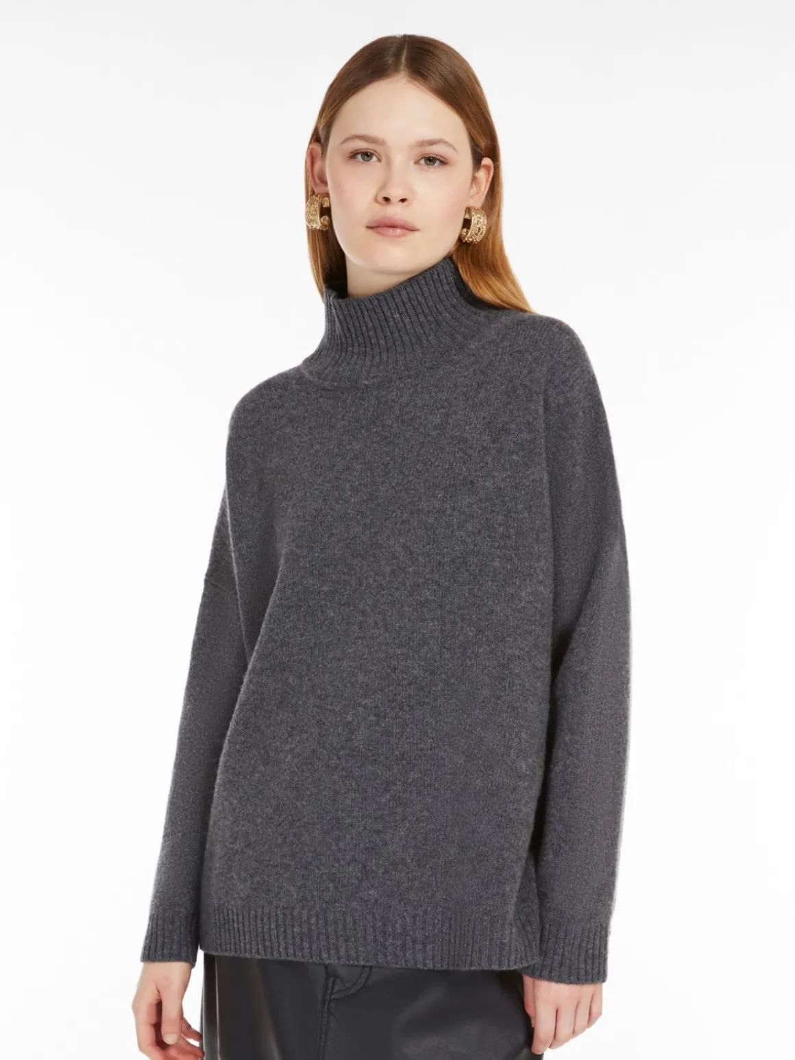 maglia_collo_alto_in_lana_3.webp Cheap Maglia collo alto in lana Maglie