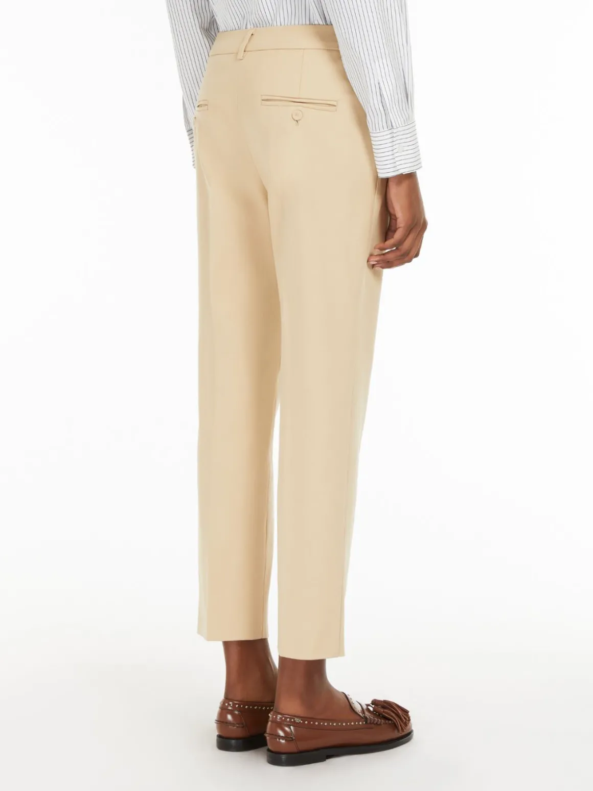 pantalone_a_sigaretta_in_cotone_stretch_2-2.webp Outlet Pantalone a sigaretta in cotone stretch Pantaloniejeans