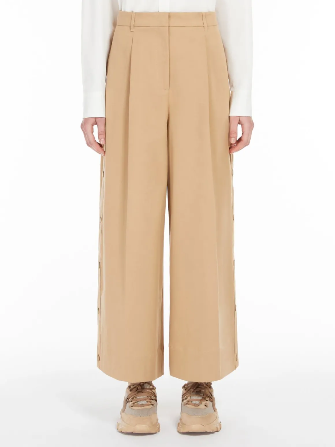 pantalone_in_gabardina_di_cotone_1.webp Outlet Pantalone in gabardina di cotone Pantaloniejeans