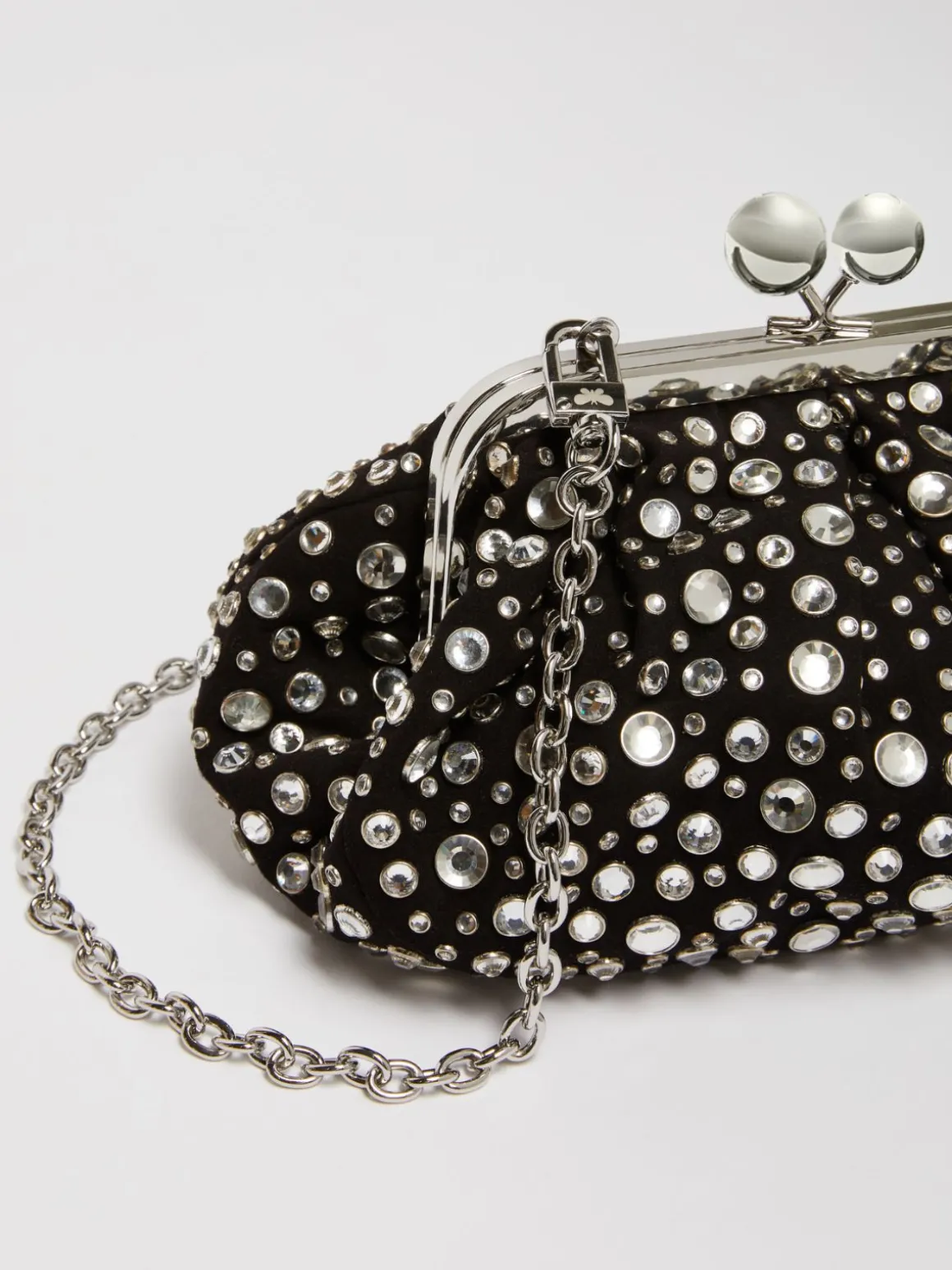 pasticcino_bag_small_con_pietre_incastonate_in_pelle_con_cristalli_3.webp Shop Pasticcino Bag Small con pietre incastonate in pelle con cristalli Pasticcino Bag | Borse