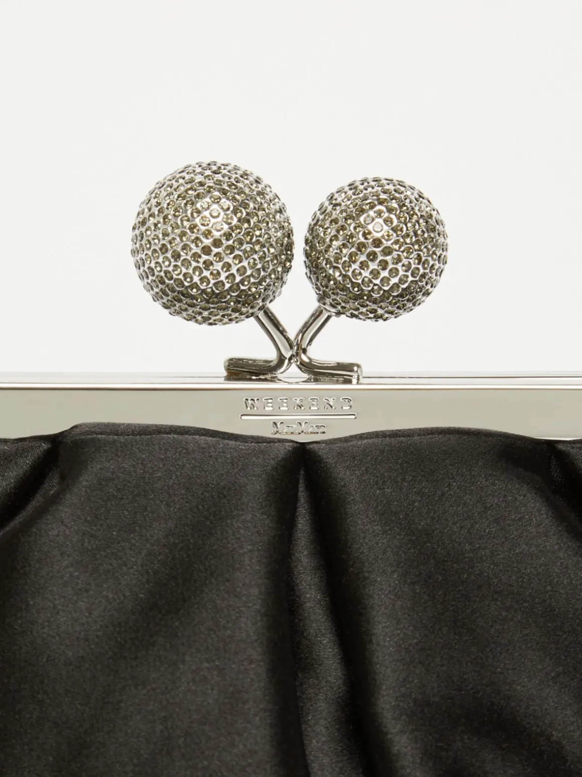 pasticcino_bag_small_in_raso_con_strass_4-6.webp Clearance Pasticcino Bag Small in raso con strass Pasticcino Bag | Borse