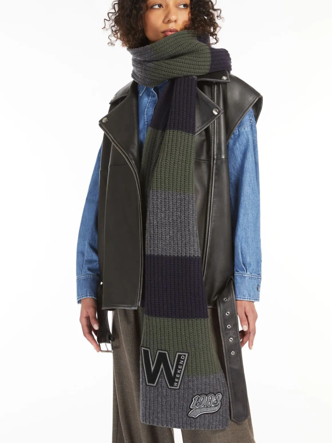 sciarpa_in_lana_3.webp Flash Sale Sciarpa in lana Sciarpeefoulard
