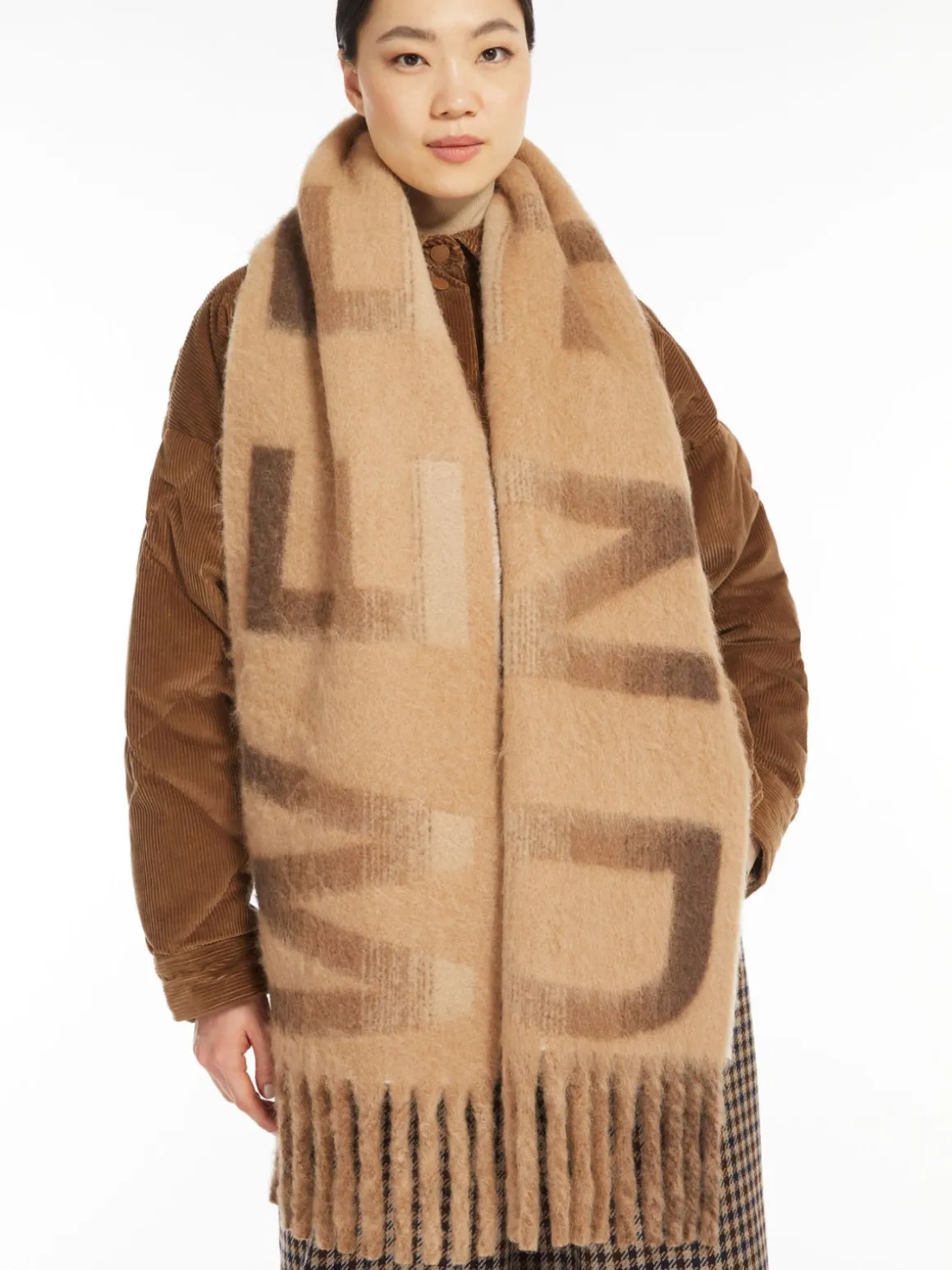 sciarpa_in_mista_alpaca_jacquard_3.webp Discount Sciarpa in mista alpaca jacquard Sciarpeefoulard