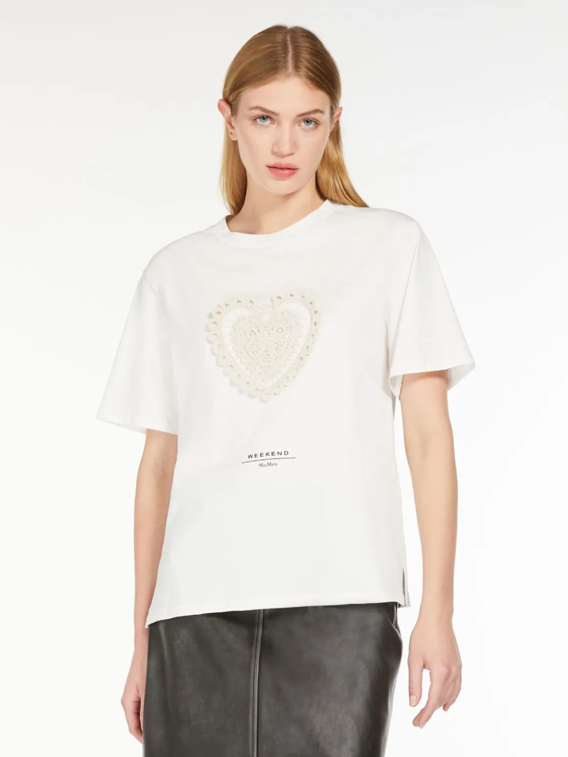 tshirt_in_cotone_con_lettering_ricamato_3.webp Sale T-shirt in cotone con lettering ricamato T-shirt E Top