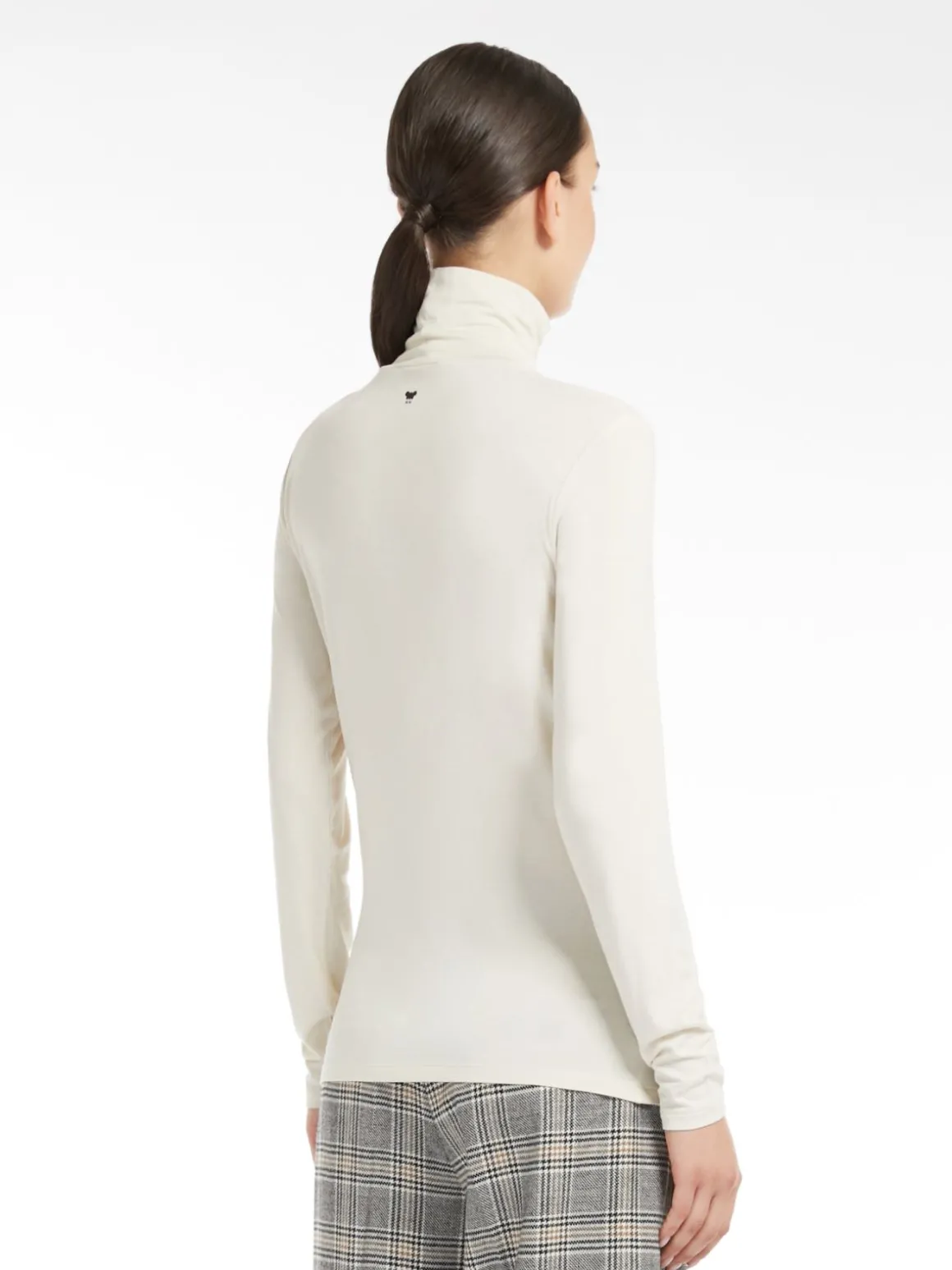 tshirt_in_jersey_di_viscosa_2-2.webp Outlet T-shirt in jersey di viscosa Completie Tailleur | T-shirt E Top